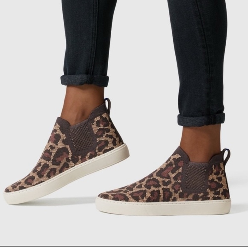 Rothy’s Leopard Print Chelsea Boot High Sneaker size 8.5